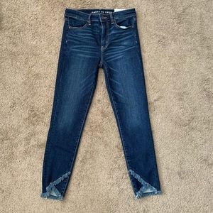 NWT AMERICAN EAGLE CROP JEANS